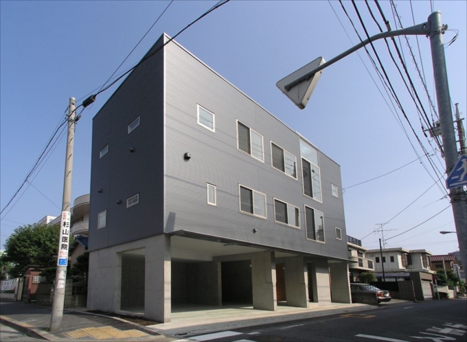 アトリウムと屋上緑化のある外断熱住宅1