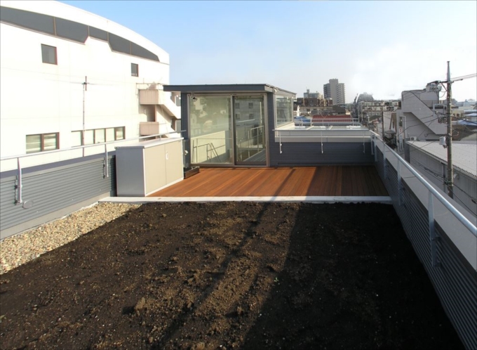 アトリウムと屋上緑化のある外断熱住宅18